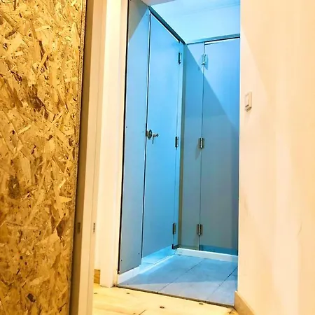 Now Bastidor Jovial Hostel Lisboa