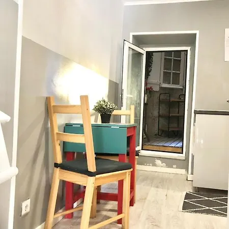 Now Bastidor Jovial Hostel Lisbon